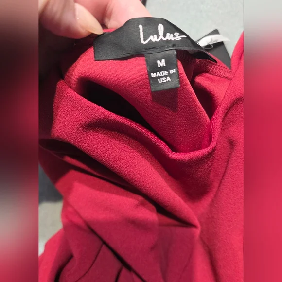 NWT Lulu's Romantic Date Night Red Dress Size Medium PTP 18 - Length 30 1/2 - Picture 5 of 6